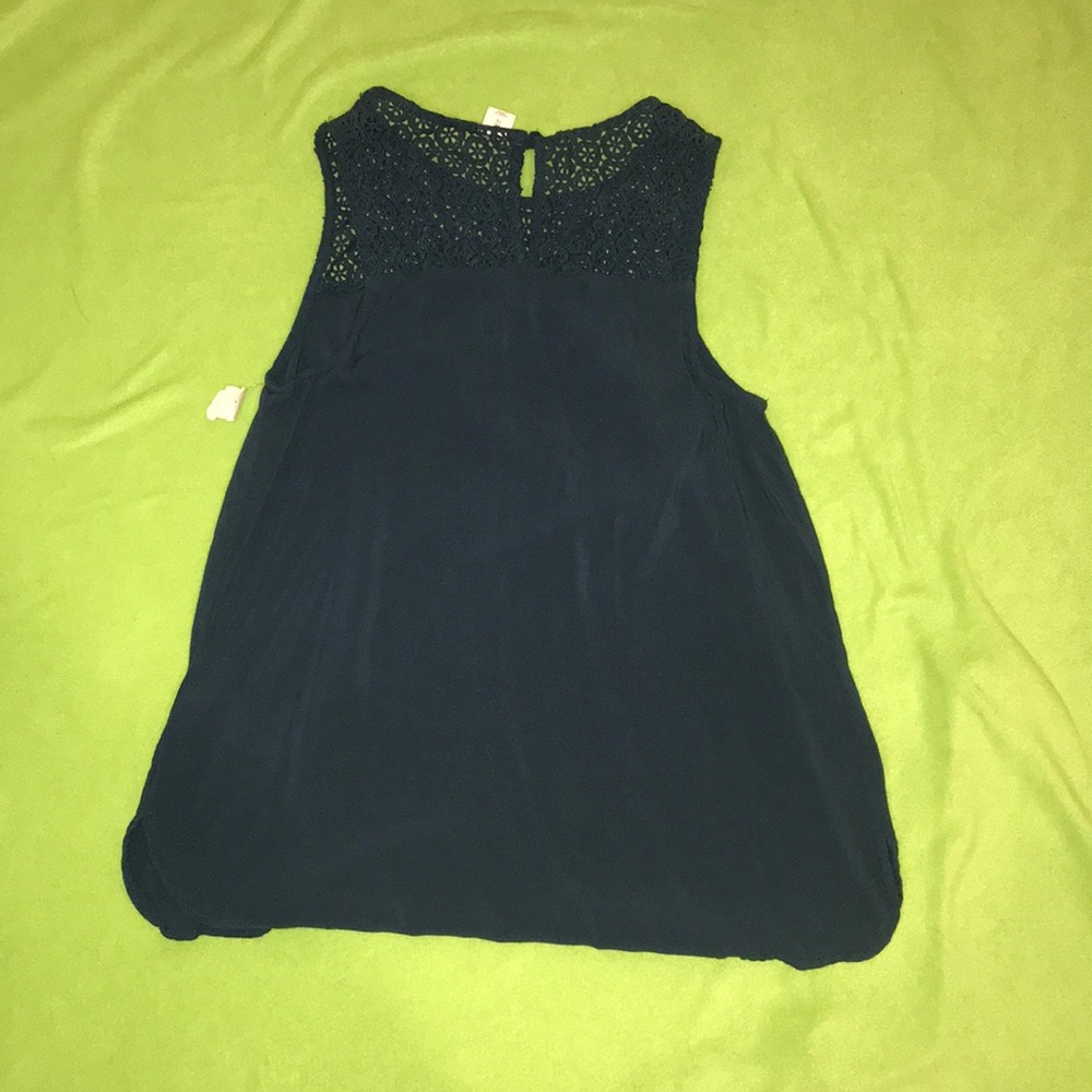 Blue top - Picture 3 of 5